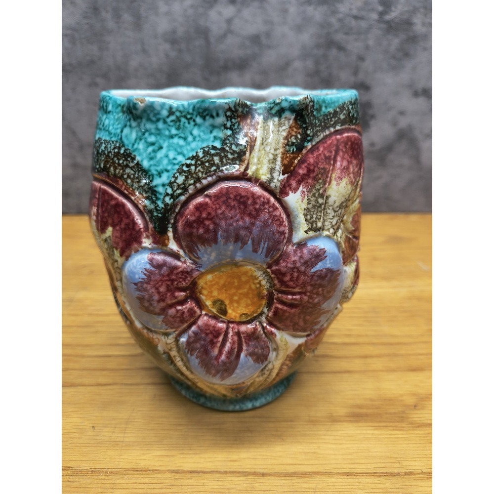 Vintage Italy Art Pottery 6" Vase Planter w/Flower Design